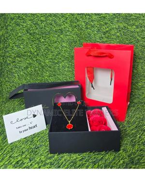 Hot Valentines Ladies Gift Set - main view