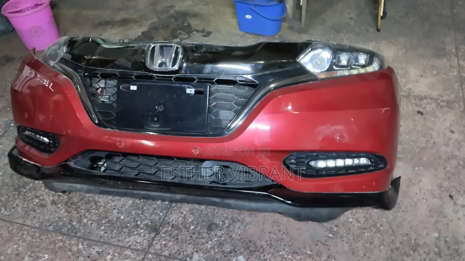 Honda Vezel Nosecut