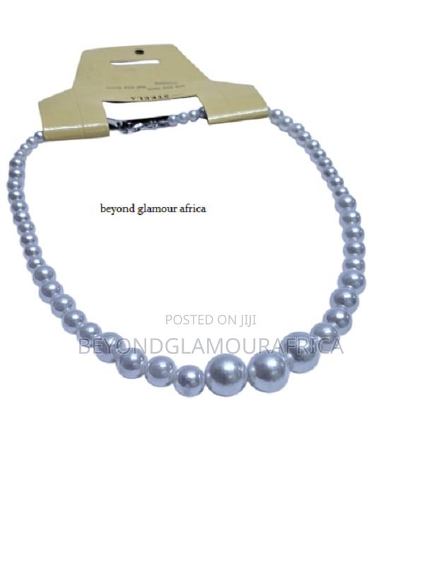 Unisex Medium White Pearl Necklace - main view