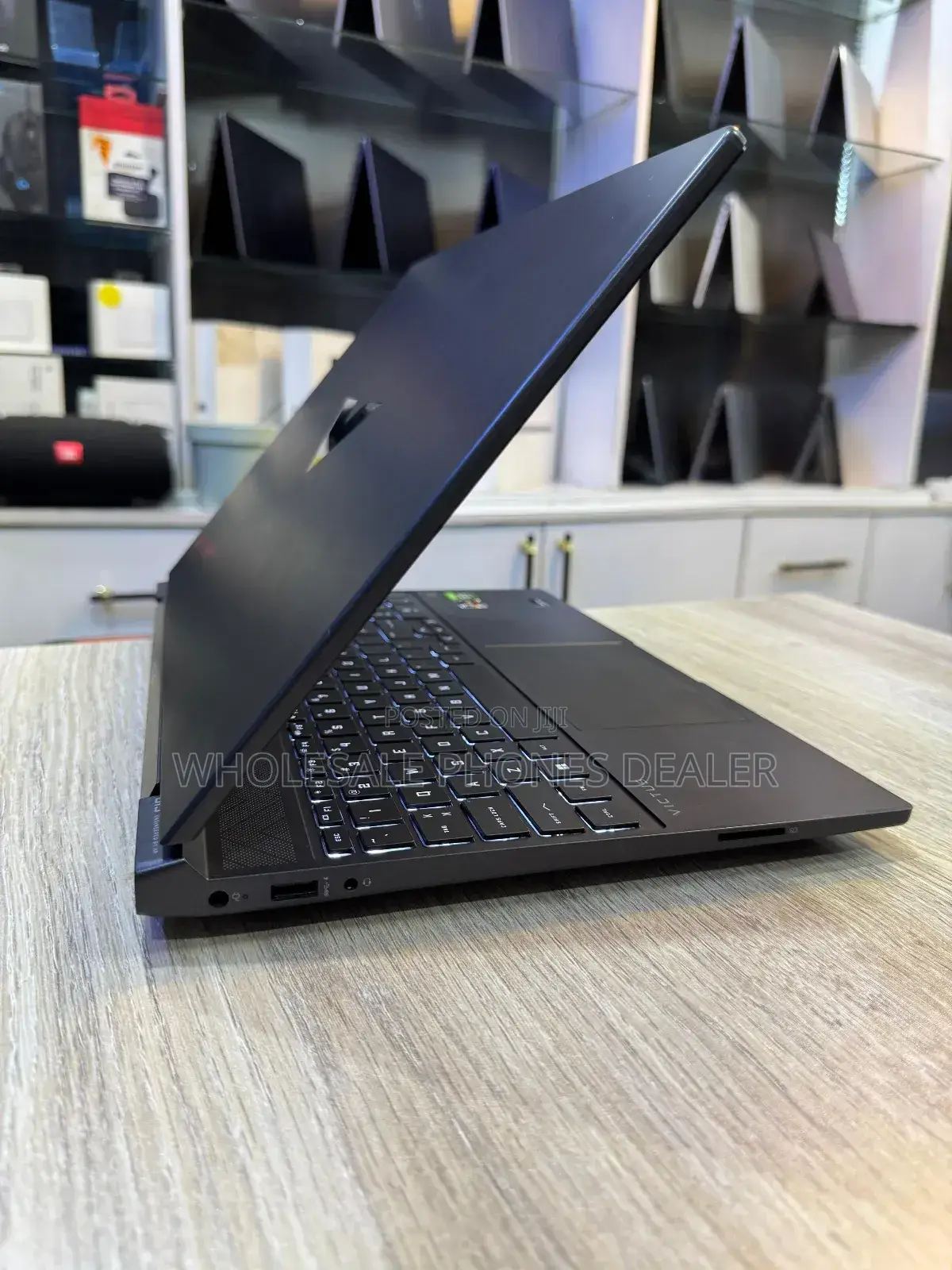 Laptop HP Victus 15 16GB AMD Ryzen 7 SSD 512GB