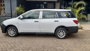 Nissan Advan 2017 White