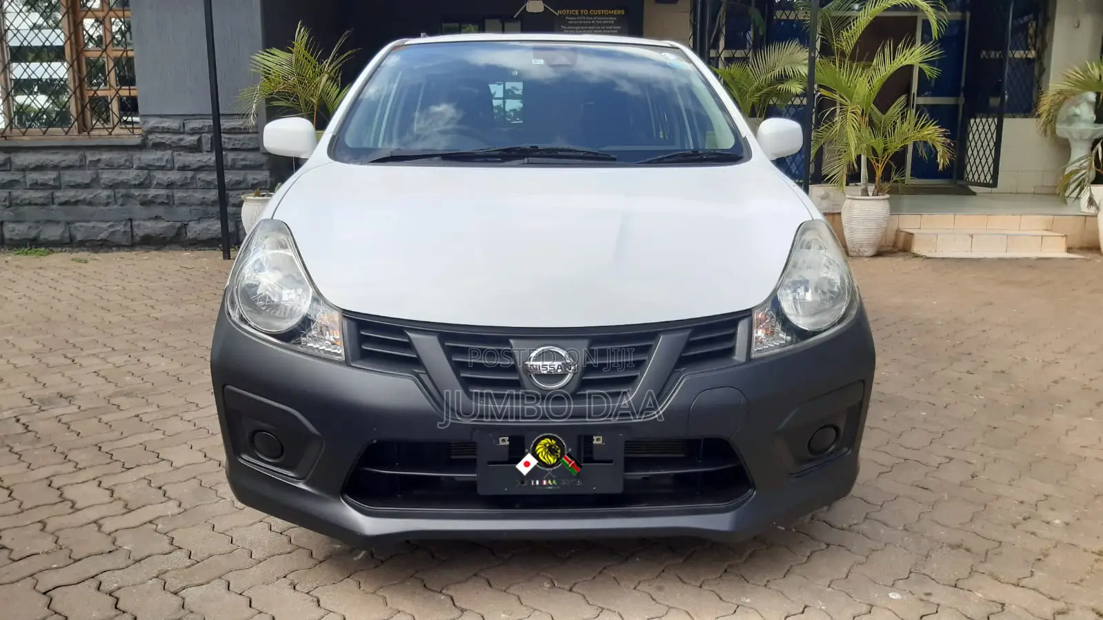 Nissan Advan 2017 White