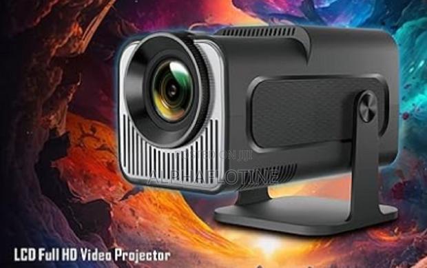 Android Smart Projector Hy-320 With Gaminng Console - main view