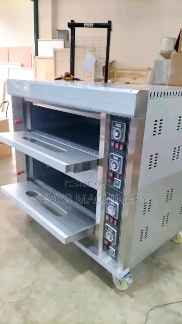 Heavy Duty 2 Deck 4 Tray Industrial Oven - main view