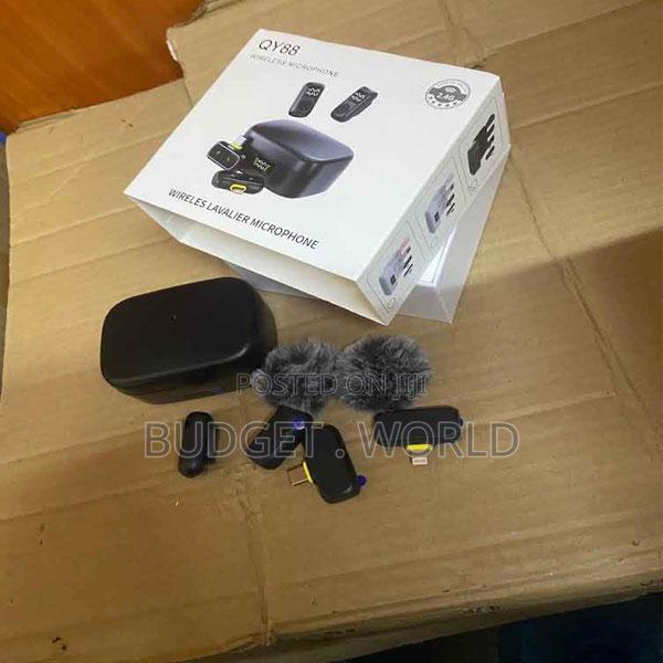Qy88 Noise Cancelling Wireless Microphone System - main view