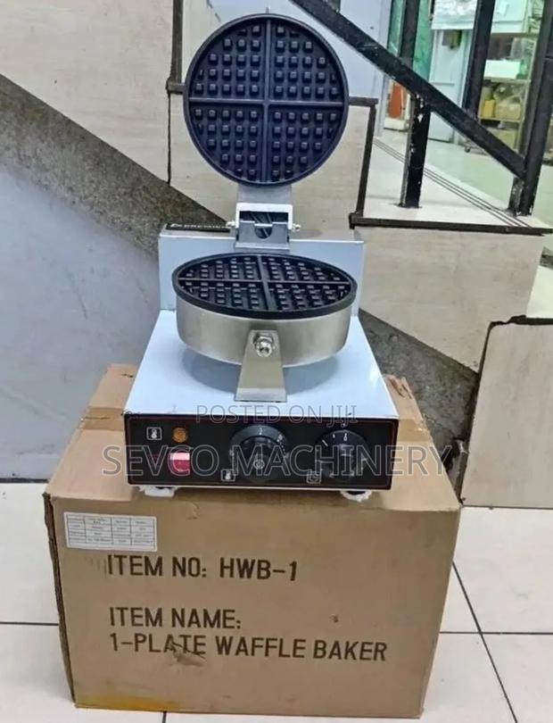 Heavy Duty Single Waffle Baker Machine - main view