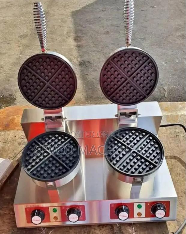 Heavy Duty Double Waffle Baker Machine - main view