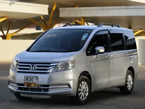 Honda Stepwgn 2014 Silver