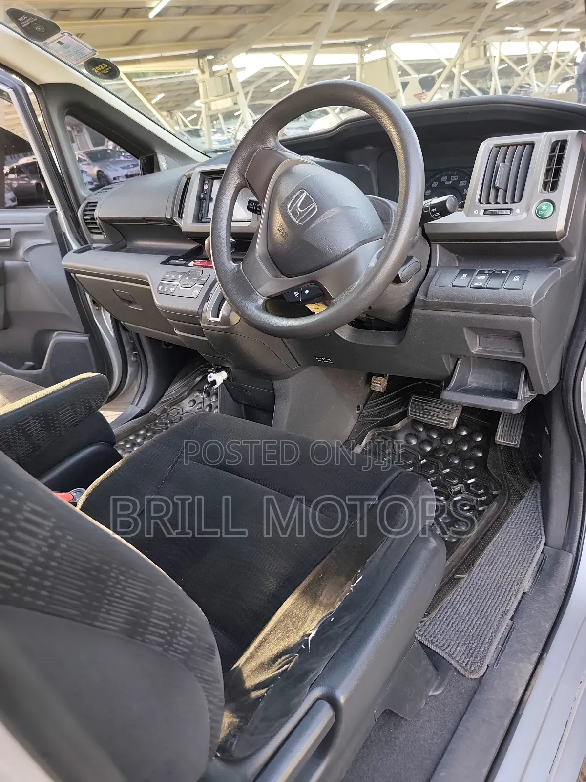 Honda Stepwgn 2014 Silver
