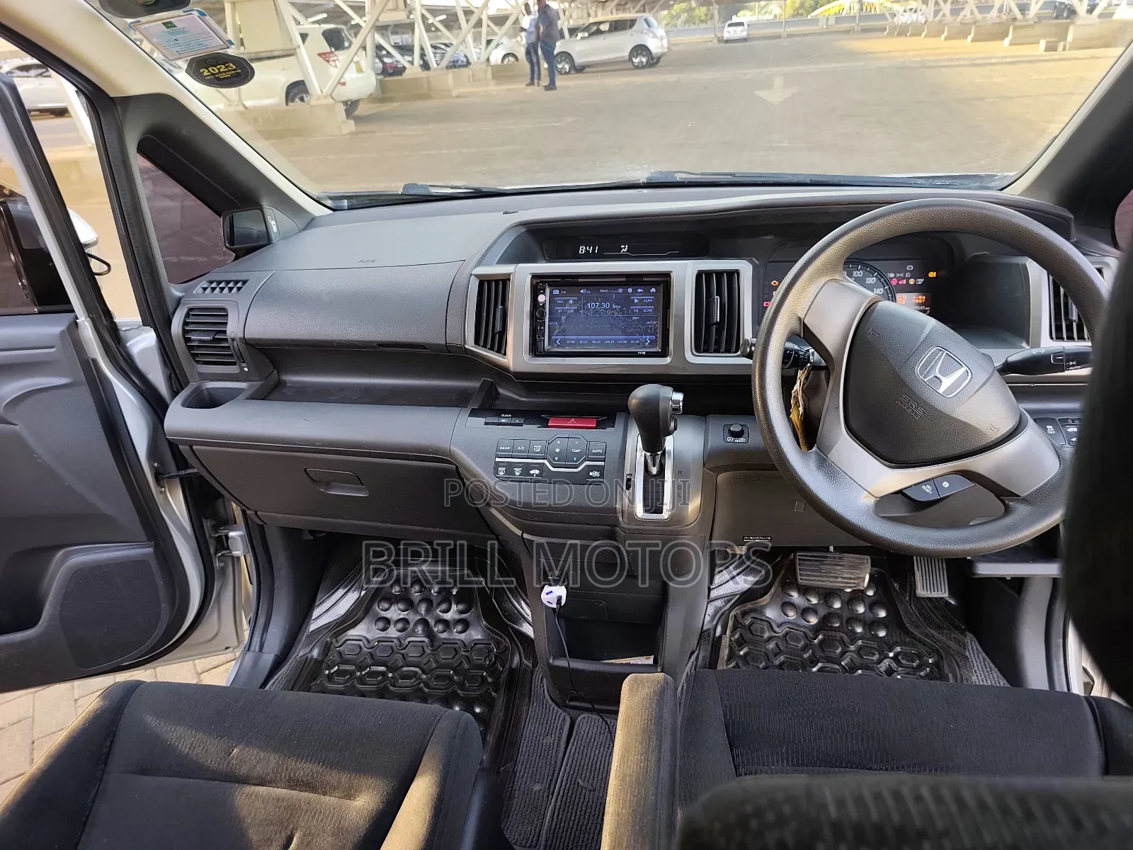 Honda Stepwgn 2014 Silver