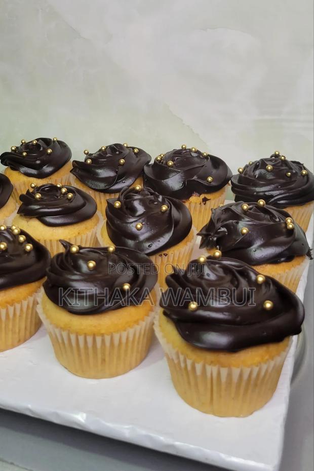 Fresh Cappuccino Cinnamon Cupcakes With Chocolate Ganache - main view