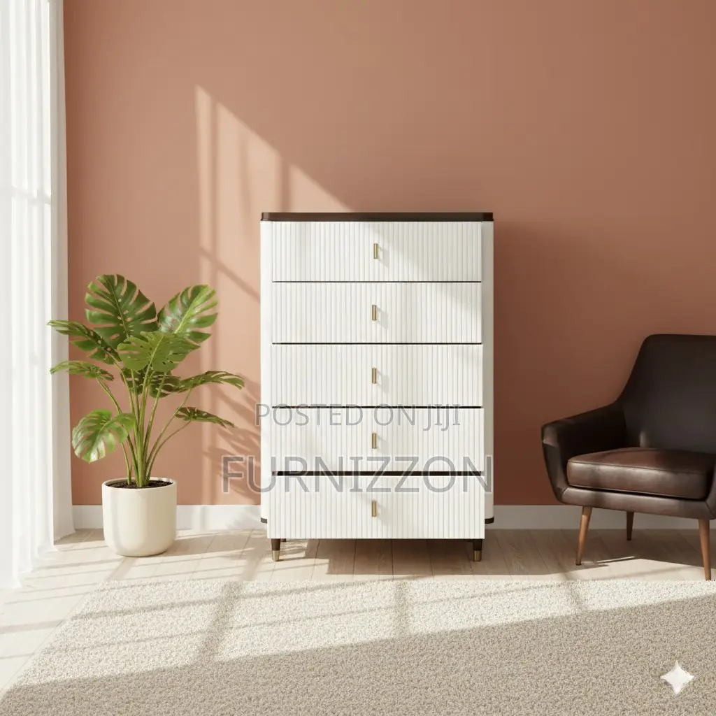 Quality Wooden 5 Drawer Chest for Storage and Decor