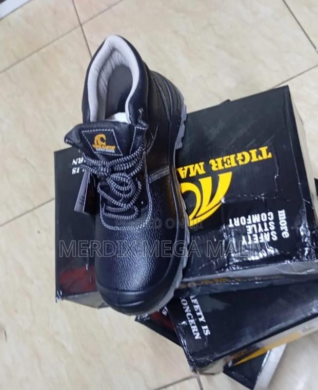 Tiger Master, Safety Boots - main view
