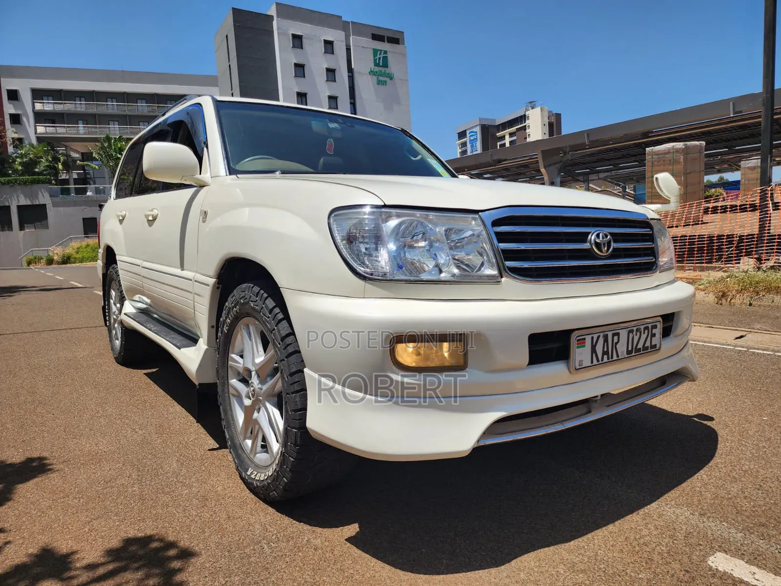Toyota Land Cruiser 1999 White