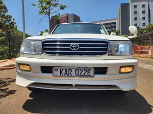 Toyota Land Cruiser 1999 White