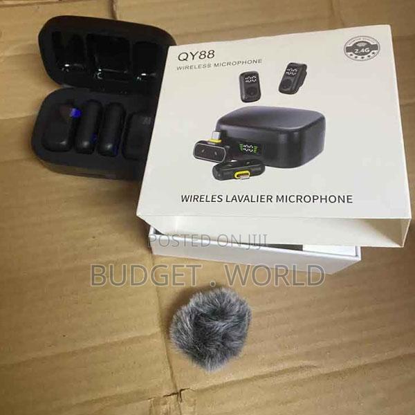 19. Qy88 Portable Magnetic Wireless Mic System - main view