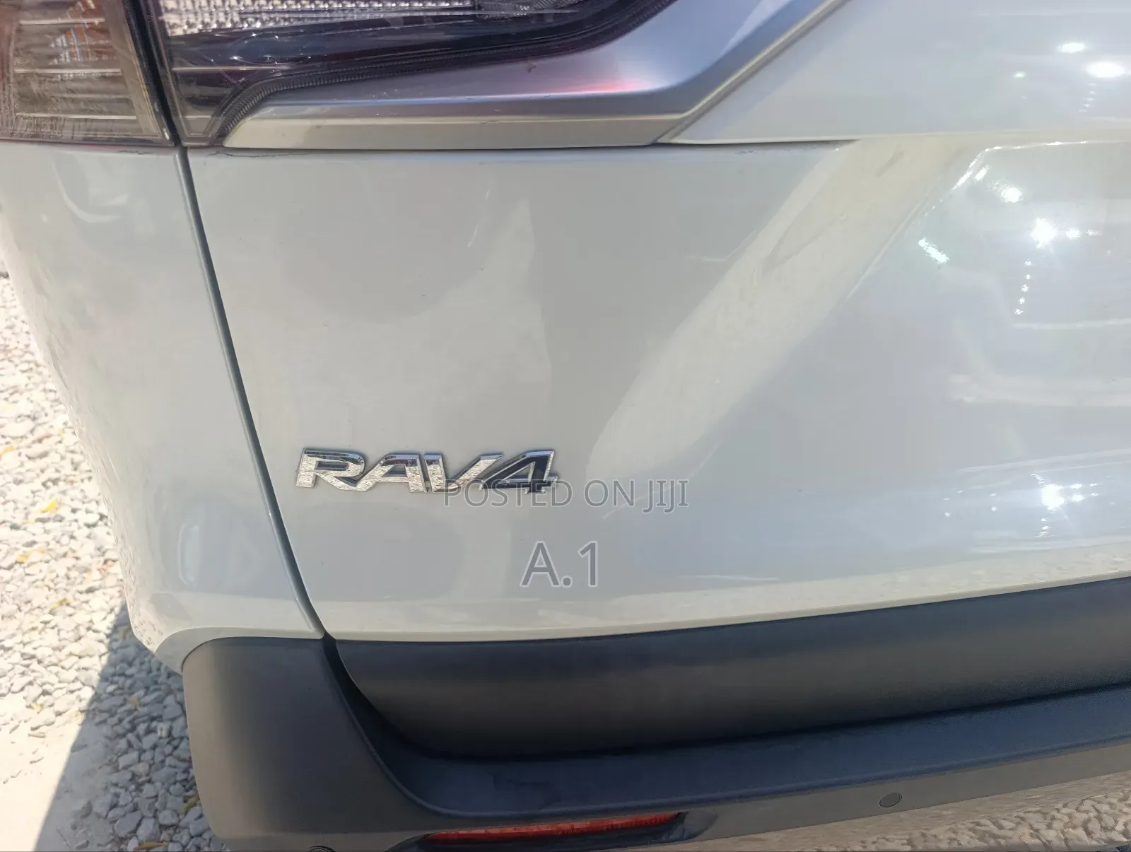 Toyota RAV4 XLE Premium FWD 2019 Pearl