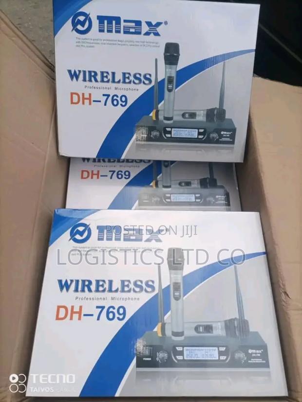 Omax Dh-769 Wireless Microphone - main view