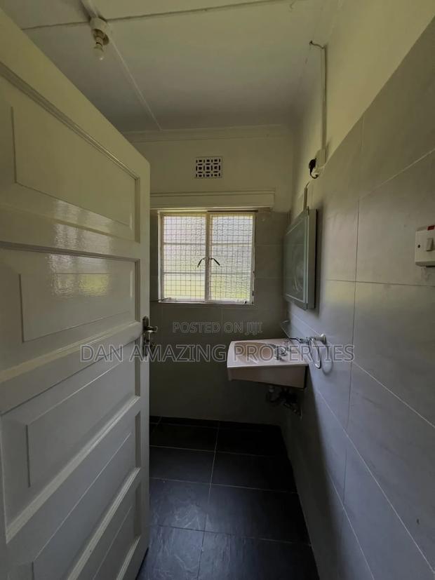 3bdrm Bungalow in Nairobi Plus Sq, Kilimani for rent - thumbnail 8