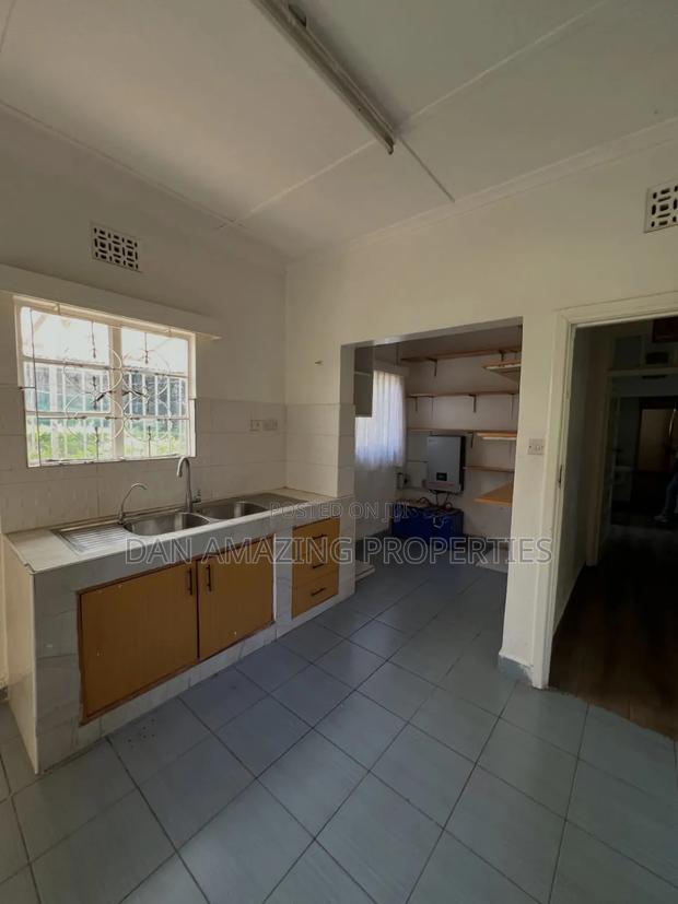 3bdrm Bungalow in Nairobi Plus Sq, Kilimani for rent - thumbnail 10