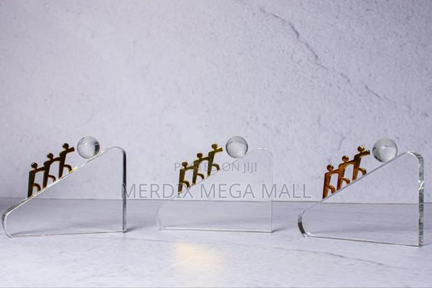 0131a Crystal Awards, Awards - thumbnail 3