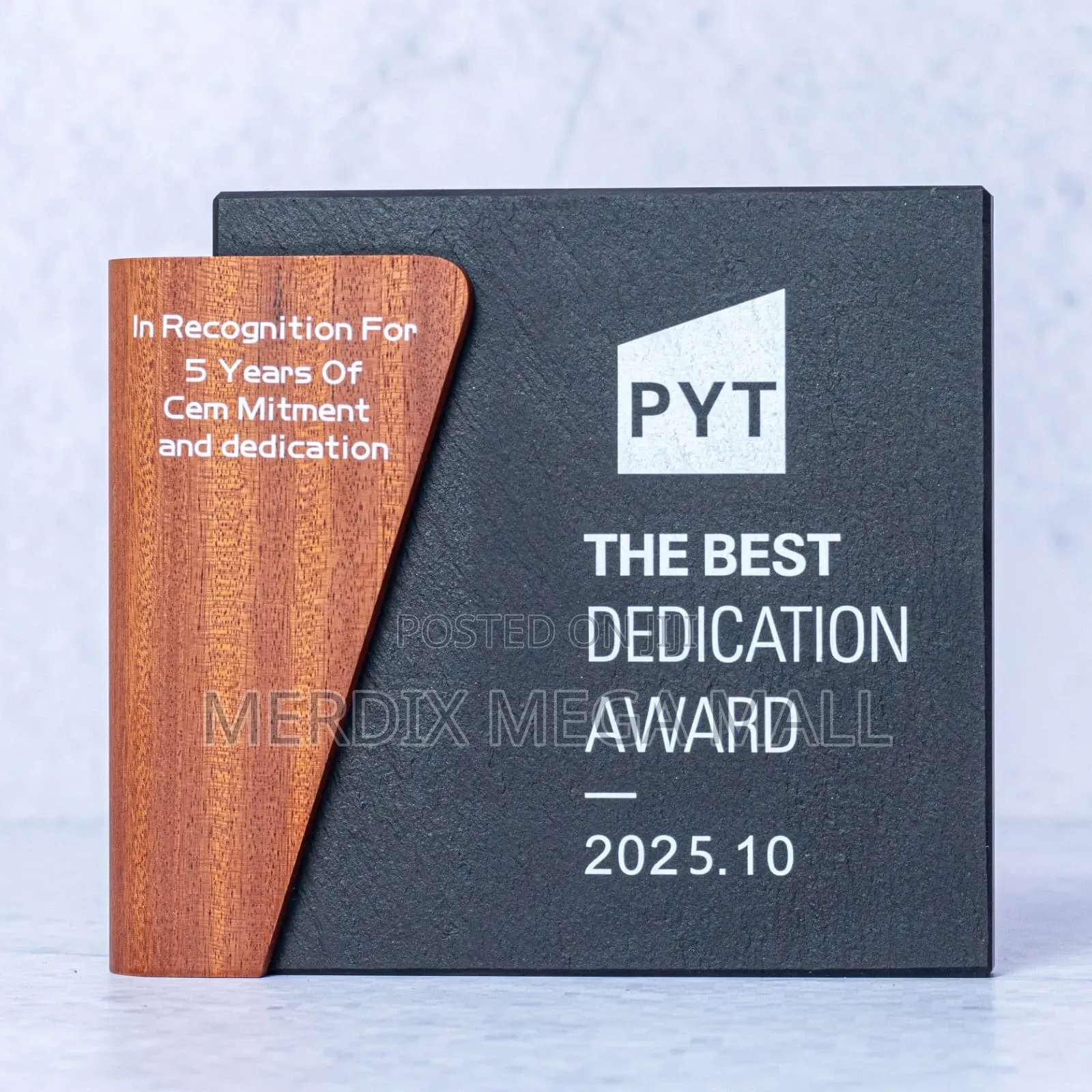 Cr035
Award, Awards