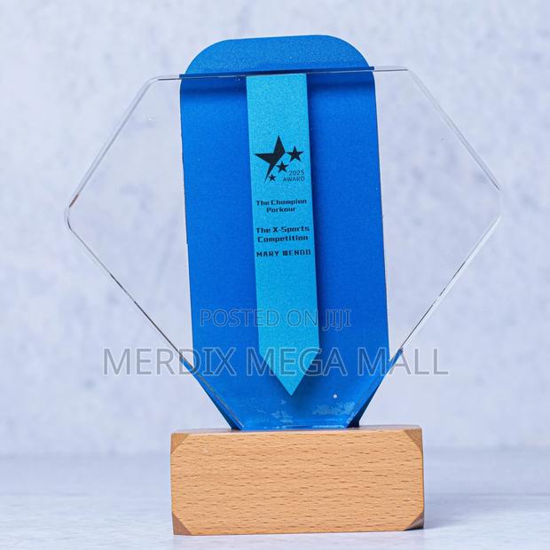 Cr032 Crystal Award, Awards - thumbnail 3