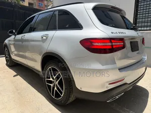 Mercedes-Benz GLC-Class 2019 Silver