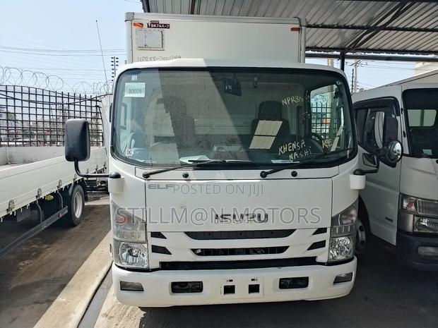 Isuzu Elfu Auto Diesel - thumbnail 2