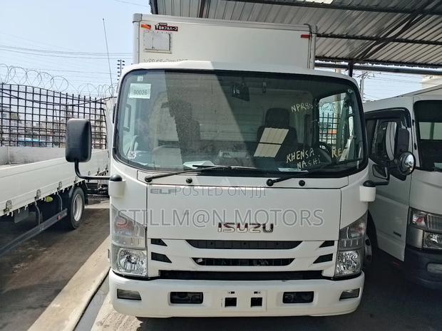 Isuzu Elfu Auto Diesel - thumbnail 9