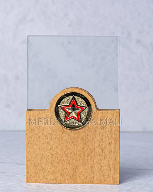 Cr018 Crystal Award , Awards - main view
