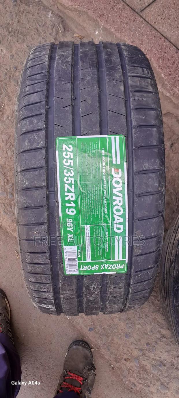255/35r19 Dovroad - main view