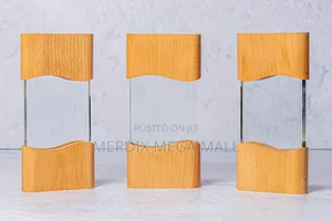 Cr004 Crystal Award, Awards