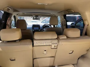 Toyota Land Cruiser Prado 2017 Gray