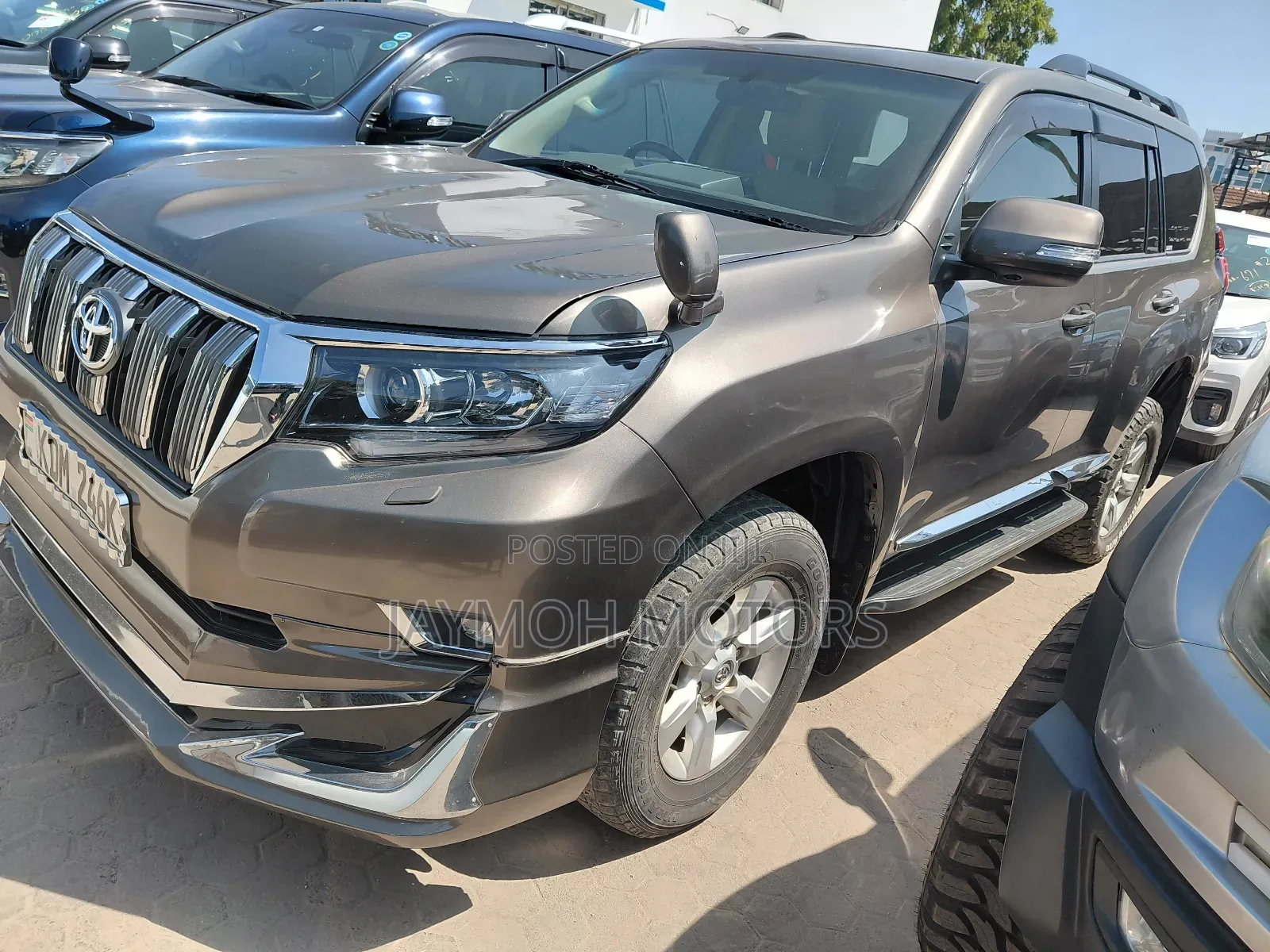 Toyota Land Cruiser Prado 2017 Gray