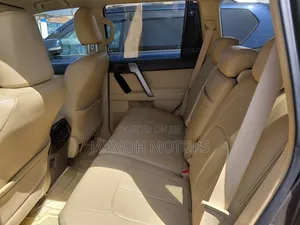 Toyota Land Cruiser Prado 2017 Gray