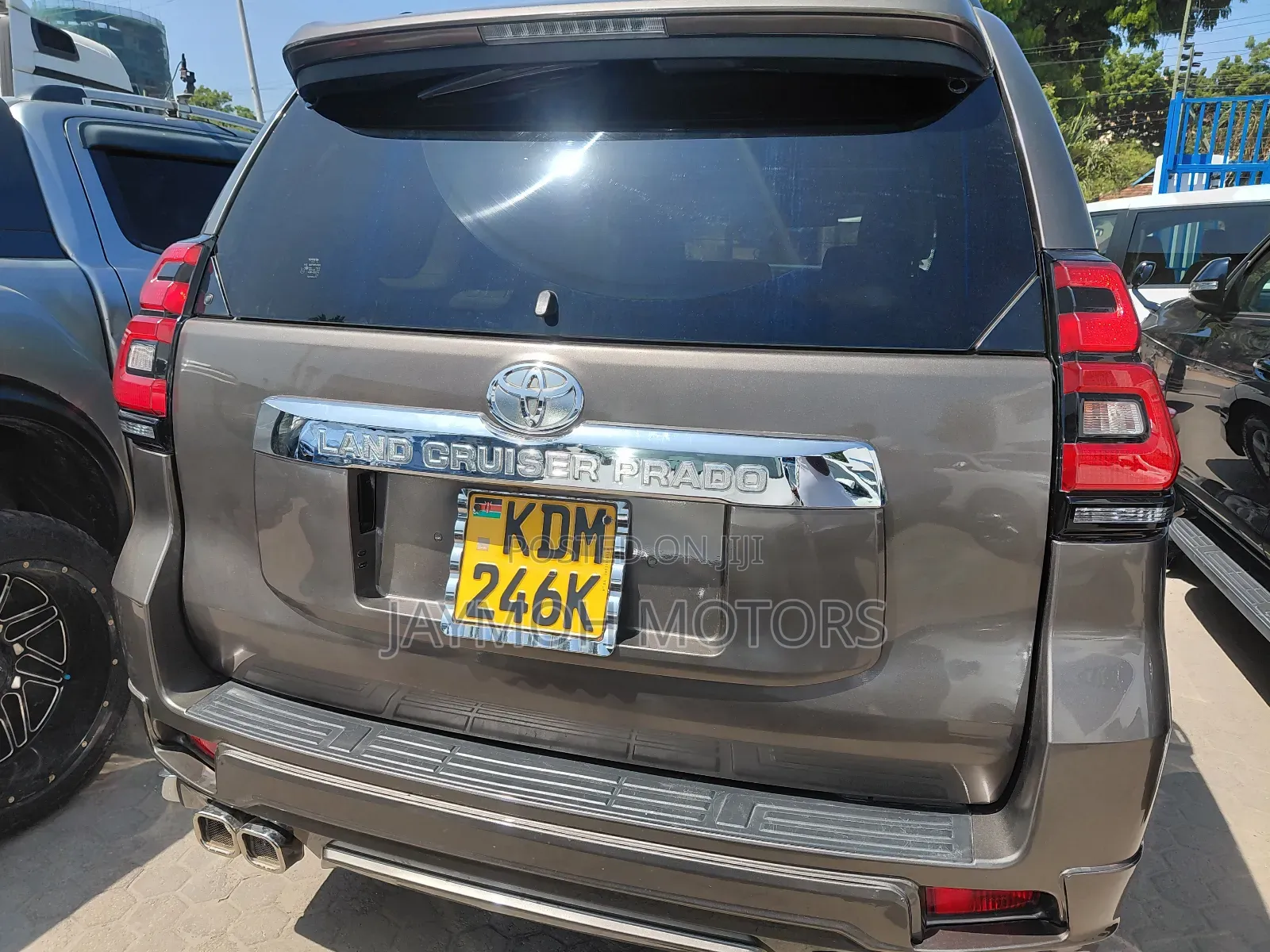 Toyota Land Cruiser Prado 2017 Gray