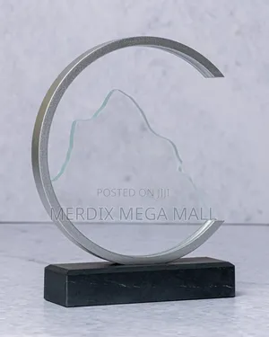 Un865
 Crystal Award, Awards