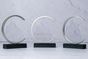 Un865
 Crystal Award, Awards