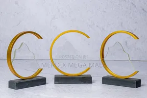 Un865
 Crystal Award, Awards