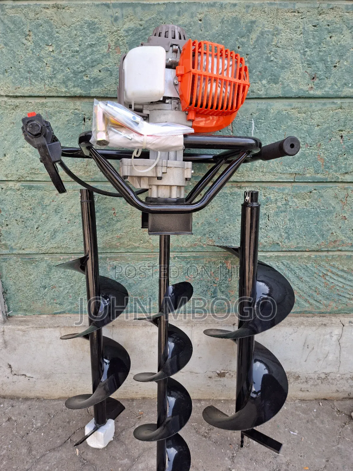 Earth Auger Machine -4 Stroke