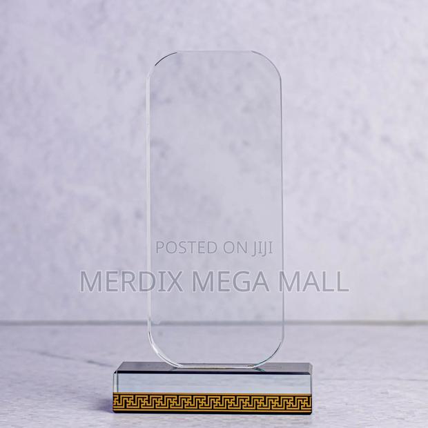 Kny-10 Crystal Award, Awards