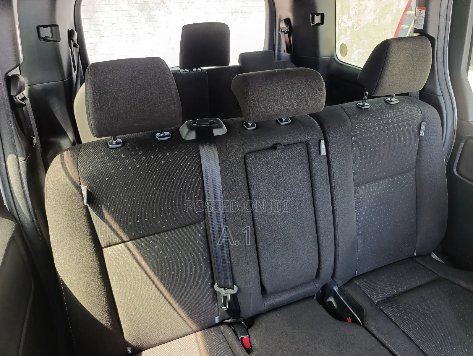 Toyota Noah 2.0 FWD (8 Seater) 2019 Silver