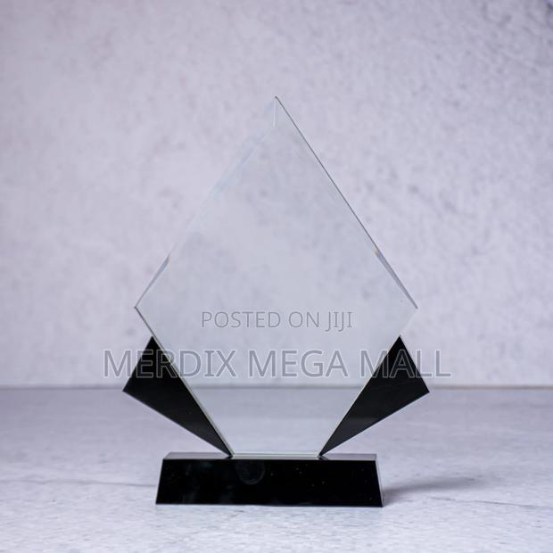 2282 Crystal Award, Awards - main view