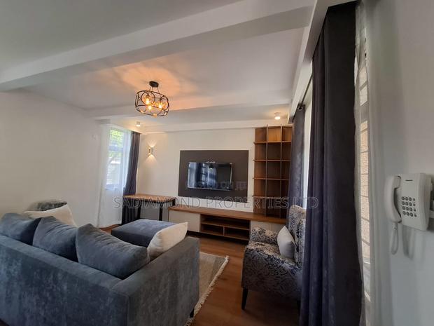 Furnished 2bdrm House in Runda for rent