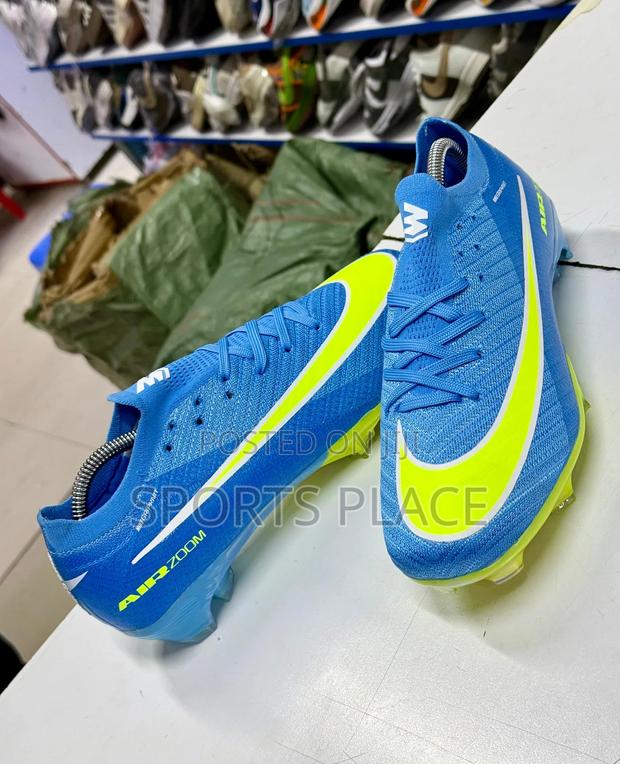 Azul Vapor 16 Soccer Boots - Air Zoom