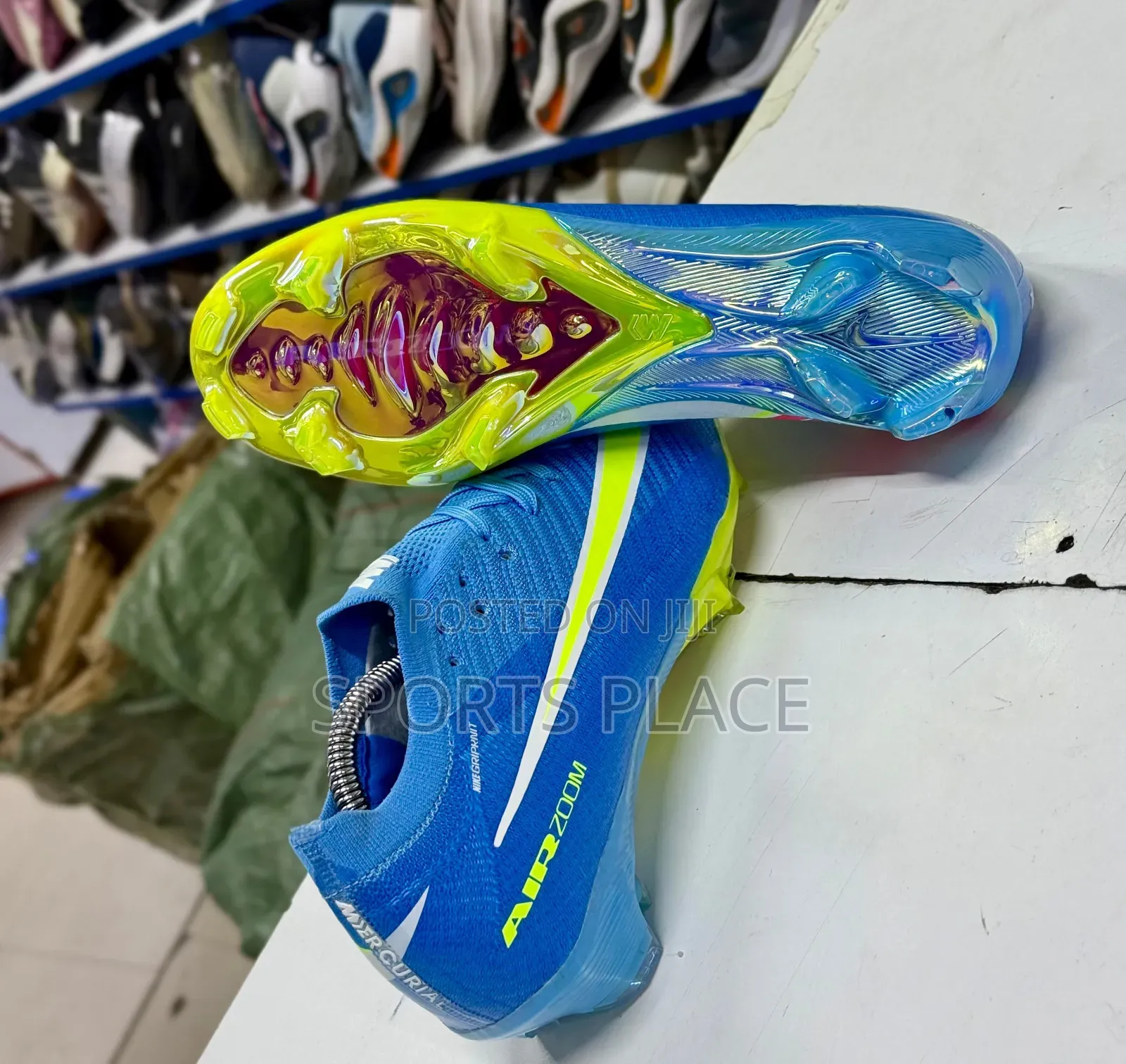 Azul Vapor 16 Soccer Boots - Air Zoom