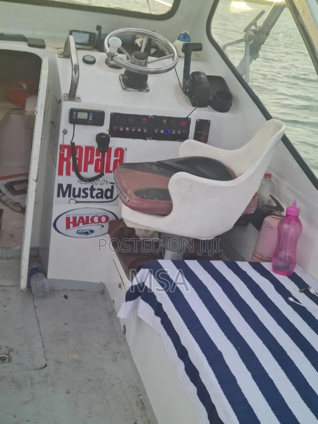 Boat With 115hp 4 Strock Engine - thumbnail 4