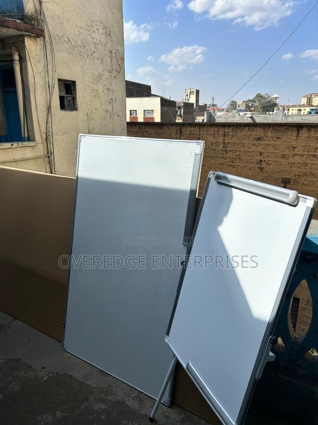 3x2ft!!Whiteboard With Stand||Flipchart - main view
