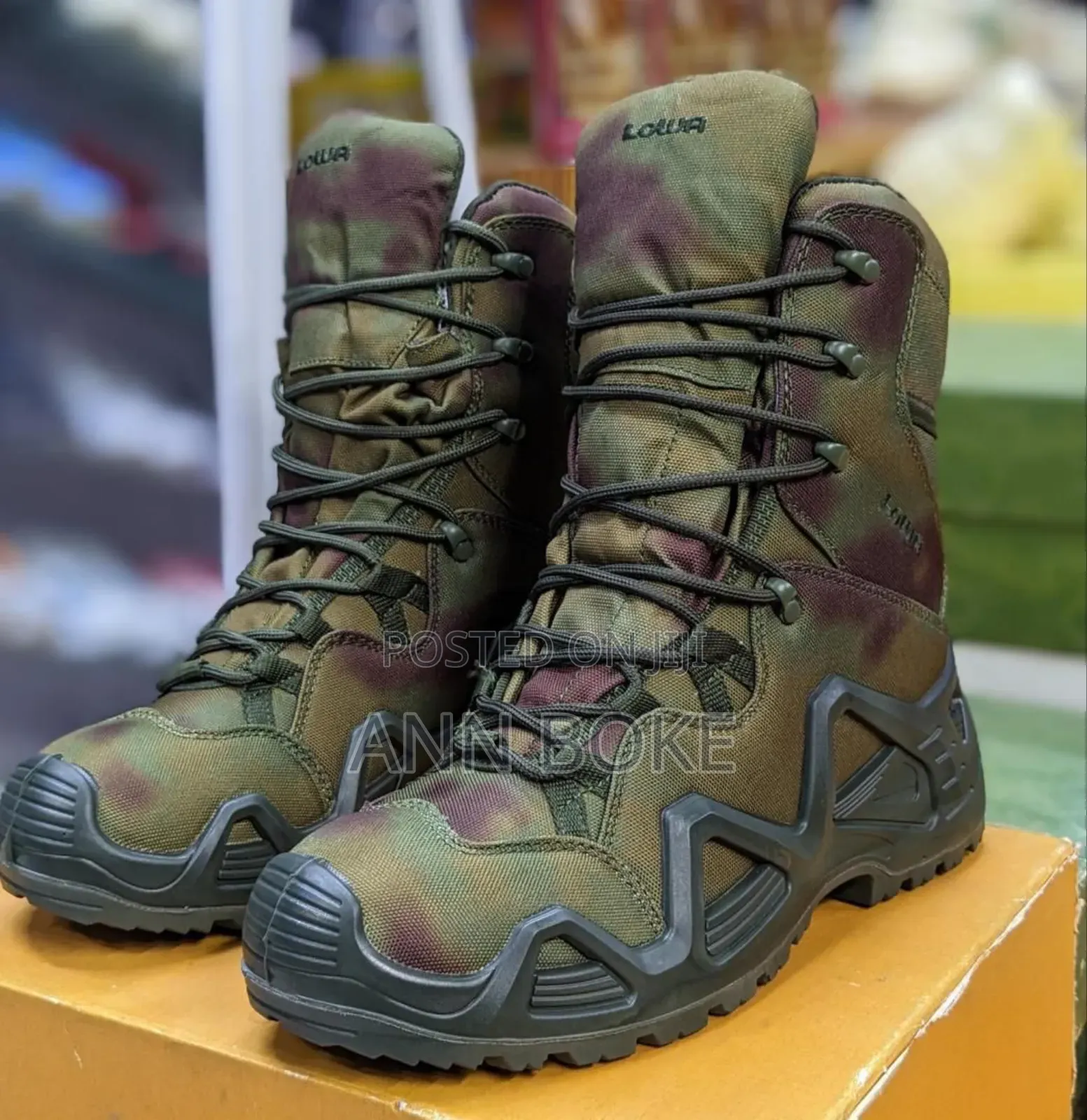 Lowa Boot Sizes 40,41,42,43,44,45 Accessible